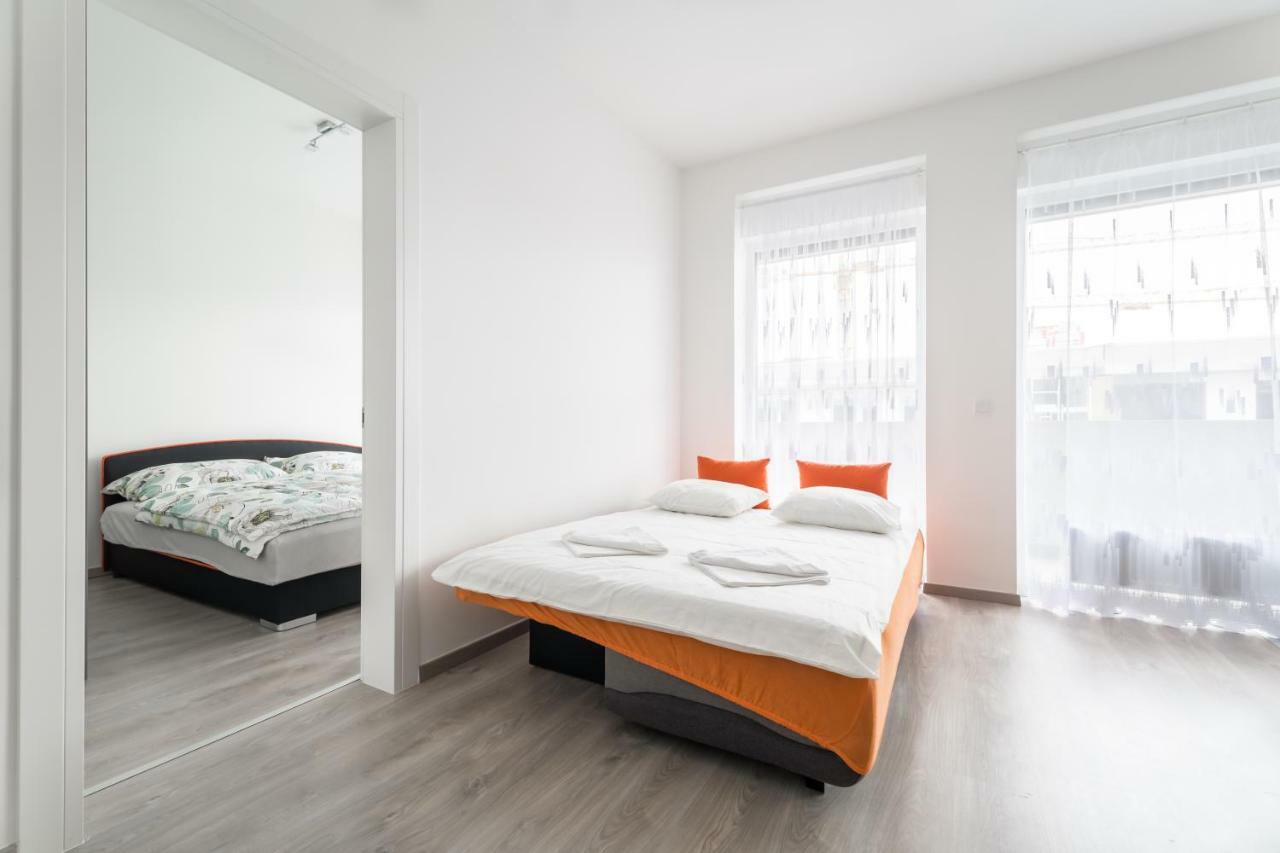 Bpr Chic White Home With Terrace & A/C & Garage Budapest Eksteriør billede